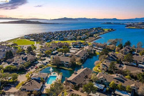 12 Bayside Ct, Richmond, CA, 94804-7441 | Card Image