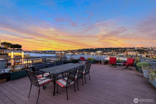 apt-204-900 Aurora Ave N, Seattle, WA, 98109-4399 | Card Image