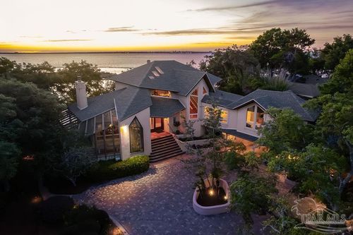 92 Highpoint Dr, Gulf Breeze, FL, 32561-4014 | Card Image