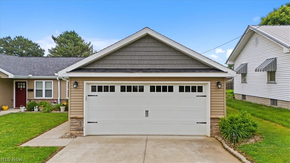 Elm St, Belpre, OH 45714 #1