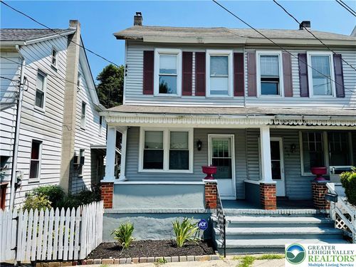 433 S Walnut St, Slatington, PA, 18080-2032 | Card Image