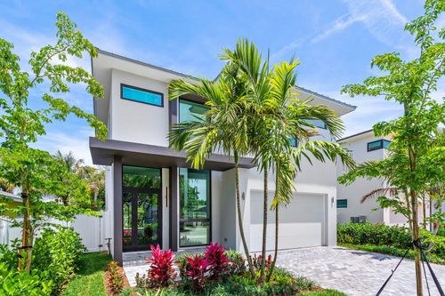 207 Se 5th St, Delray Beach, FL, 33483-4437 | Card Image