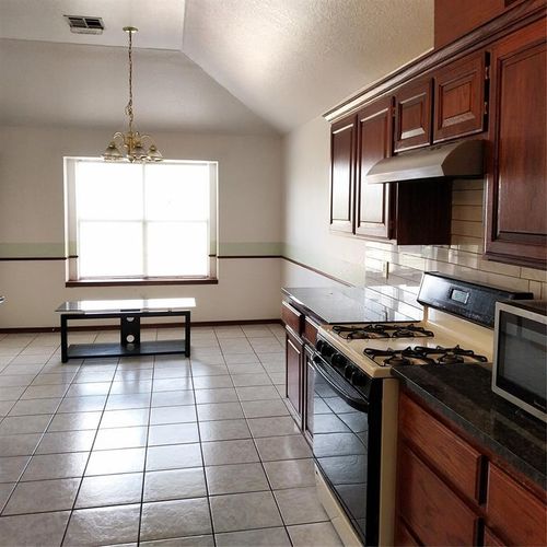 16220 Sugar Loaf Drive, Edmond, OK, 73013 | Card Image