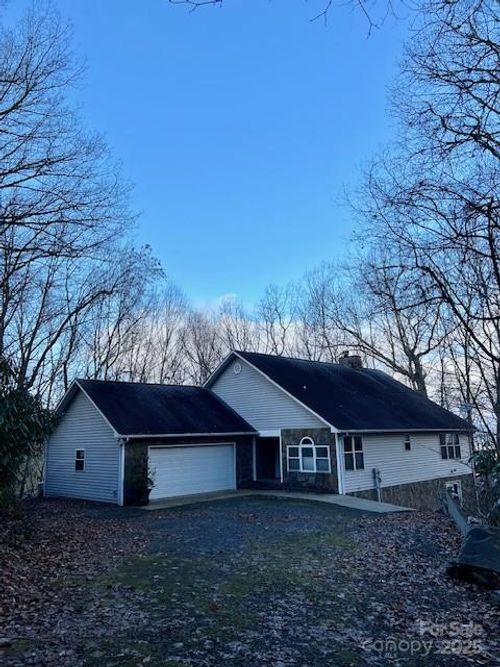 194 Ridgeview Dr, Whittier, NC, 28789-9281 | Card Image