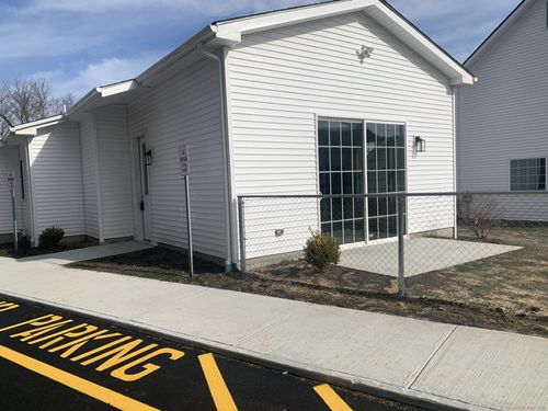 unit-4-87 Park Lane Rd, New Milford, CT, 06776-2394 | Card Image