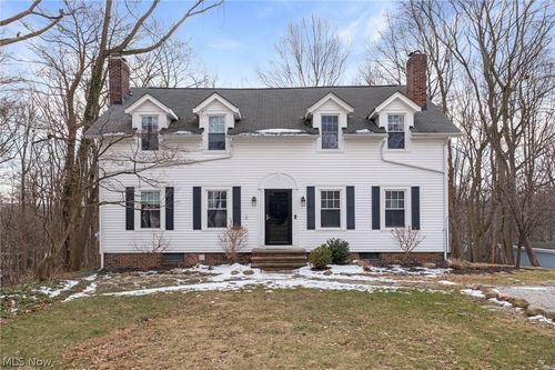 35814 Ridge Rd, Willoughby, OH, 44094-4153 | Card Image