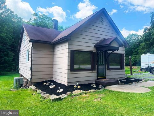 9496 Bennetts Valley Hwy, Penfield, PA, 15849-3412 | Card Image