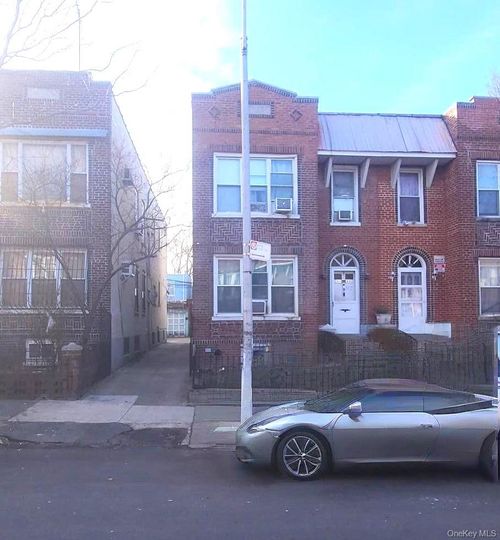 32-28 86th St, East Elmhurst, NY, 11369-2145 | Card Image