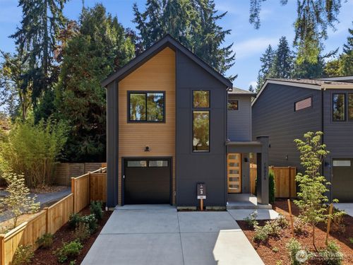 10026 Slater Avenue Ne, Kirkland, WA, 98033 | Card Image