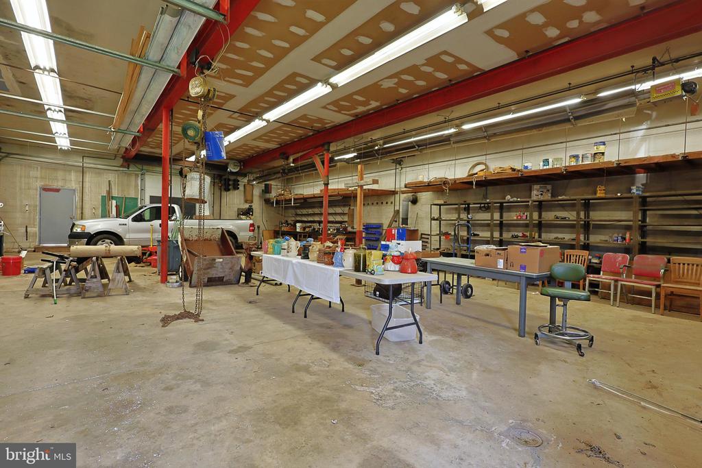 Commercial Sale in RAWLINGS 4
