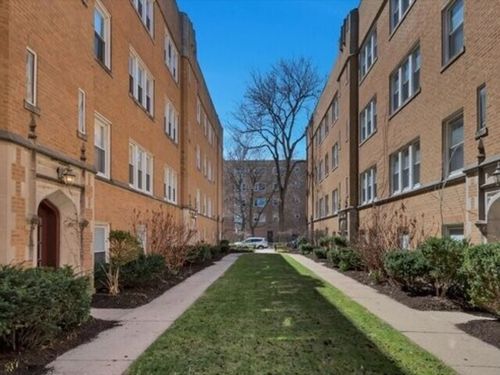 2e-2537 Prairie Ave, Evanston, IL, 60201-2255 | Card Image