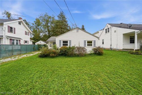 155 Hawk Ave, Akron, OH, 44312-1435 | Card Image