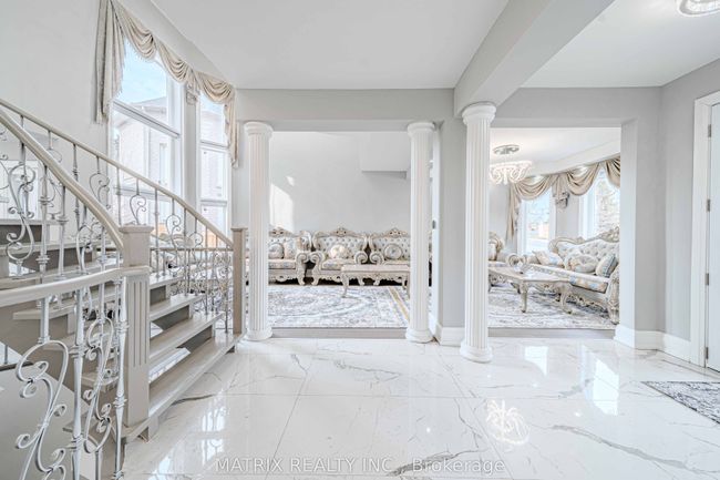 2396 Southcott Rd, House other with 4 bedrooms, 4 bathrooms and 6 parking in Pickering ON | Image 8