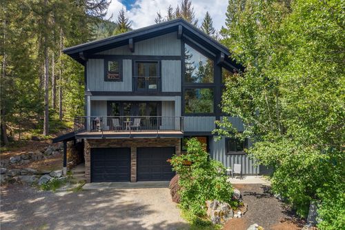 8633 Forest Ridge Dr, Whistler, BC, V8E0G1 | Card Image
