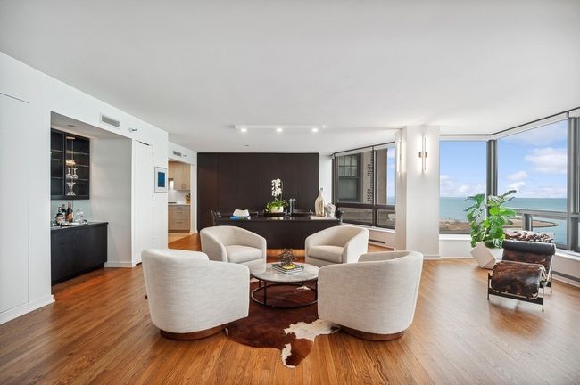 APT-19 - 1418 N Lake Shore Dr, Condo with 3 bedrooms, 4 bathrooms and 2 parking in CHICAGO IL | Image 8