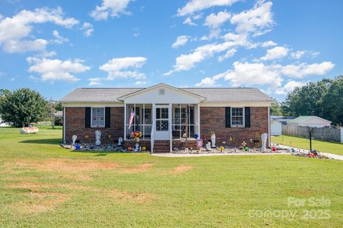 107 Connor Ct, Kings Mountain, NC, 28086-7212 | Card Image