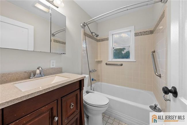 16 Lakeside Dr S, House other with 4 bedrooms, 3 bathrooms and null parking in Piscataway NJ | Image 19