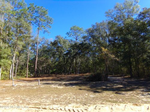 720 Brett Ave, Interlachen, FL, 32148-2530 | Card Image