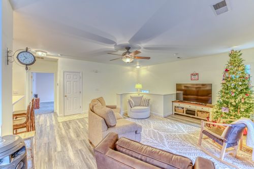 unit-8-9 Blueberry Hill Rd, Plymouth, NH, 03264-3447 | Card Image