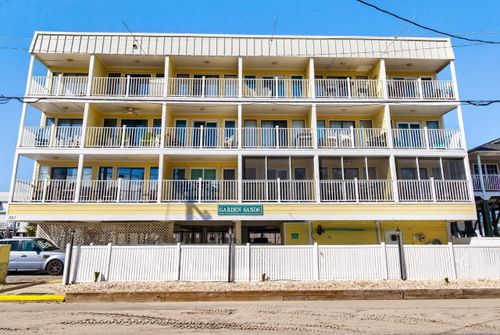 301-301 N Waccamaw Dr, Murrells Inlet, SC, 29576-8037 | Card Image