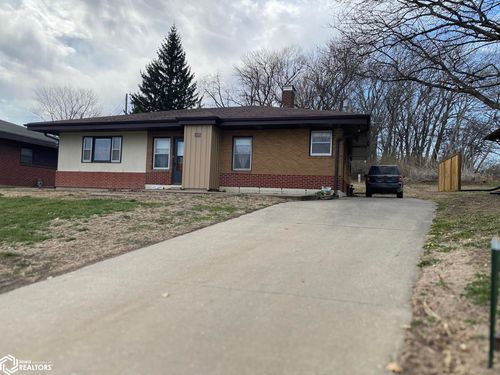 1405 Eastern Ave, Red Oak, IA, 51566-1355 | Card Image