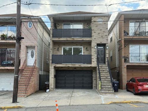 1-67 71st St, Guttenberg, NJ, 07093-6942 | Card Image