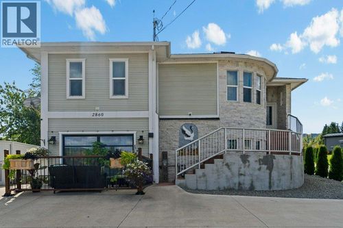 2860 15 Ave Ne, Salmon Arm, BC, V1E2B6 | Card Image
