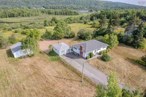 2450 Kings Rd, Sydney Forks, NS, B1L1A1 | Card Image