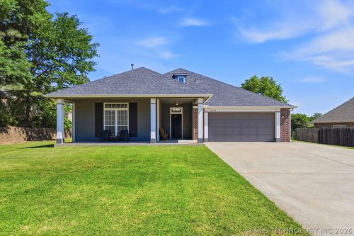 2702 Highwood Drive, Claremore, OK, 74017 | Card Image