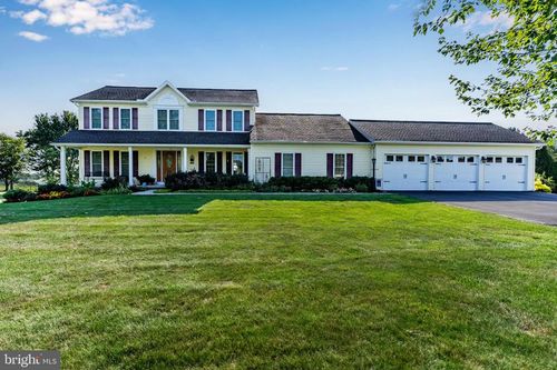 55 Chelsea Ln, Carlisle, PA, 17015-7911 | Card Image
