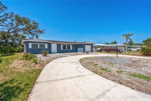 315 Dorchester Dr, VENICE, FL, 34293-7203 | Card Image