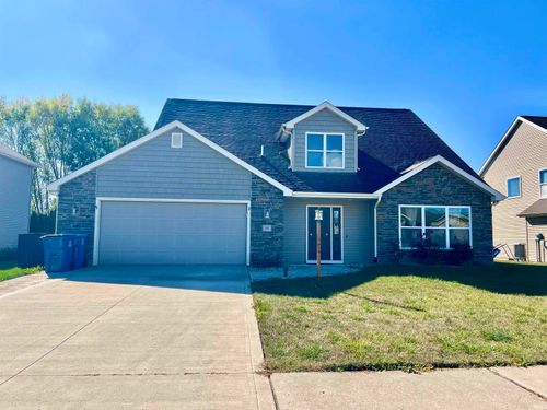 8611 Springberry Dr, Fort Wayne, IN, 46818-8437 | Card Image