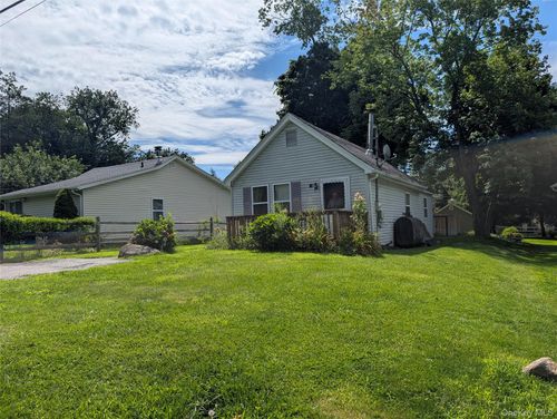 13 Lowell Rd, Carmel, NY, 10512-5247 | Card Image