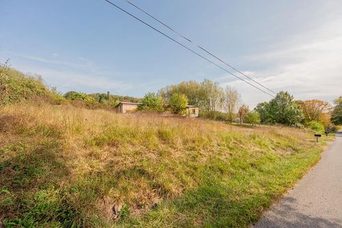 250 Felts Ln, Max Meadows, VA, 24360-3627 | Card Image