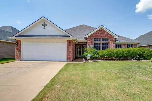 725 Snapper Dr, Burleson, TX, 76028-8147 | Card Image
