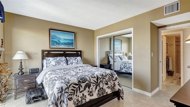 APT-907 - 322 Buchanan St, Condo with 2 bedrooms, 2 bathrooms and null parking in Hollywood FL | Image 22
