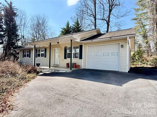 2335 Greater Druid Hills Boulevard, Hendersonville, NC, 28791 | Card Image