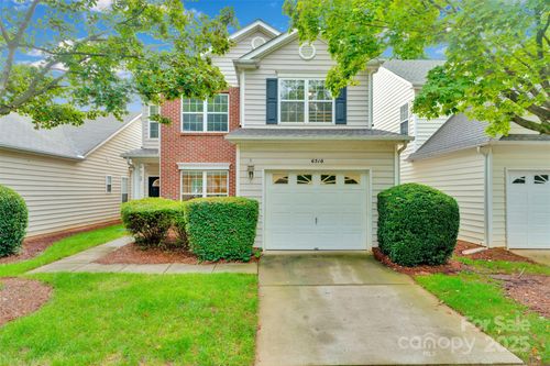 6510 Avonlea Ct, Charlotte, NC, 28269-1004 | Card Image