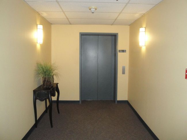 APT-214 - 30 Hanover St, Condo with 2 bedrooms, 1 bathrooms and null parking in Manchester NH | Image 33