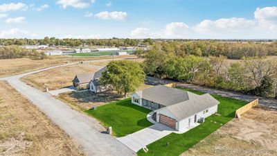 586 Adair Estates Circle, House other with 3 bedrooms, 2 bathrooms and null parking in Adair OK | Image 3