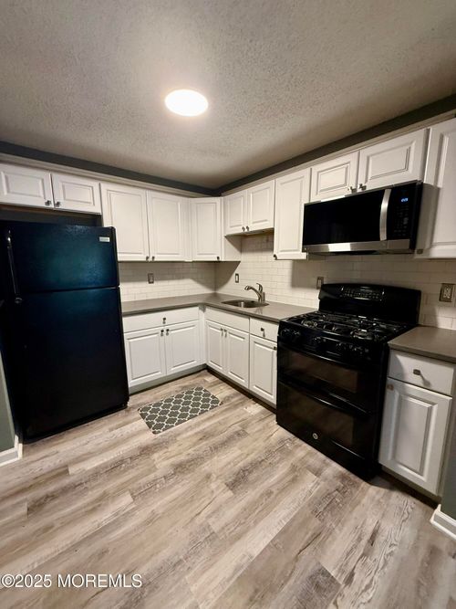 12 Colonial Ct, Galloway, NJ, 08205-3629 | Card Image