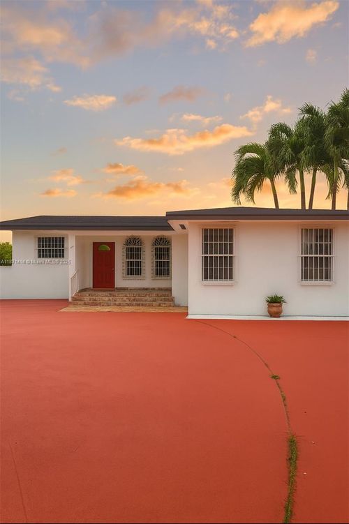 375 E Okeechobee Rd, Hialeah, FL, 33010-5247 | Card Image