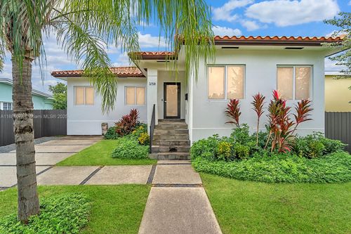 3508 Nw 19th Ter, Miami, FL, 33125-1032 | Card Image