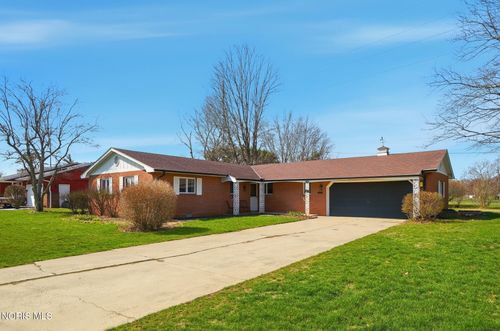 400 Chase Rd, Findlay, OH, 45840-7004 | Card Image