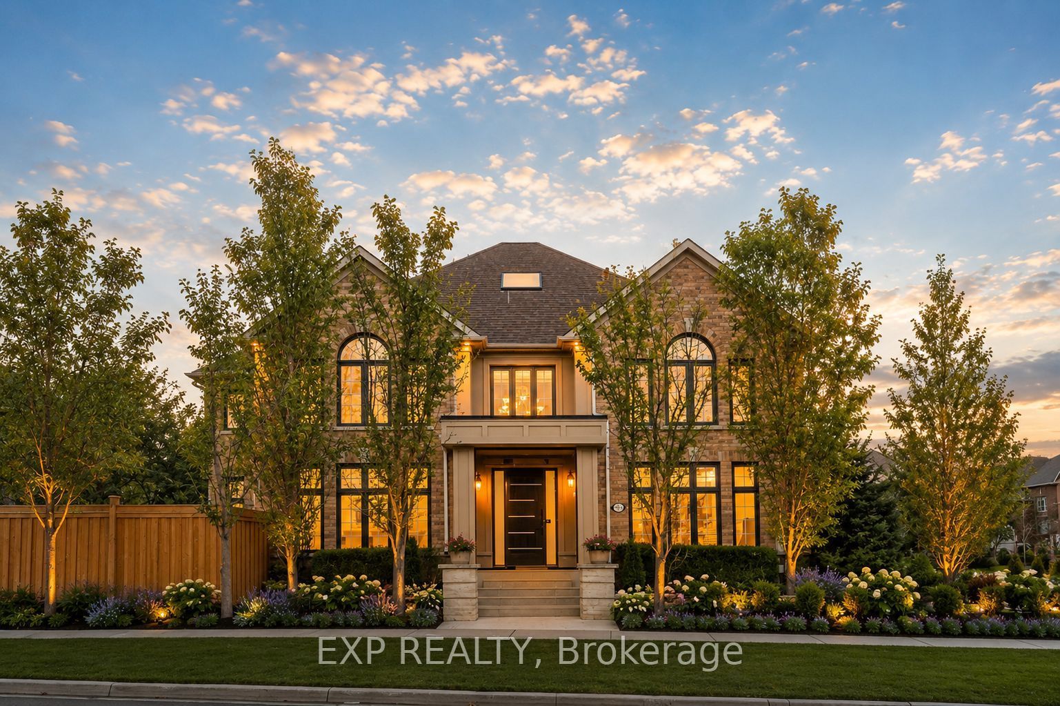 Residential in Richmond Hill 3