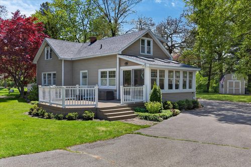 3130 S Lakeshore Dr, Saint Joseph, MI, 49085-9256 | Card Image