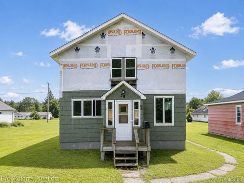 28 N 5th Ave, Iron River, MI, 49935-1710 | Card Image