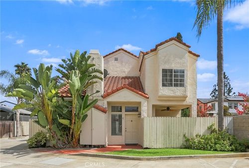 3-2575 Elden Ave, Costa Mesa, CA, 92627-1300 | Card Image