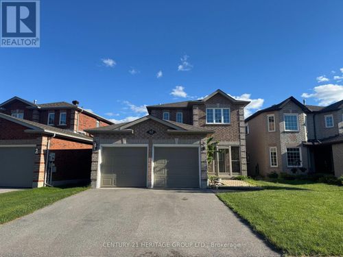 82 Kenwell Cres, Barrie, ON, L4N0A2 | Card Image