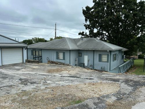 1316 Elizabeth Dr, Stockton, MO, 65785-9392 | Card Image